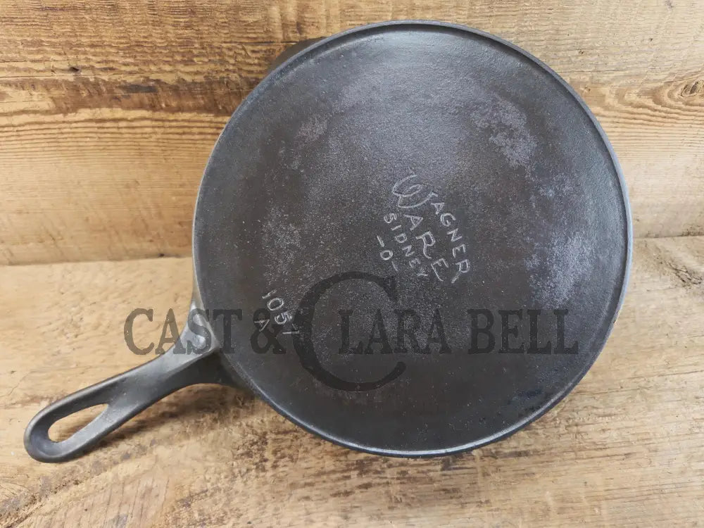 Hard to find 1920’s era ’Center’ Stylized logo Wagner Ware #7 Cast Iron Skillet 1057 A Skillet