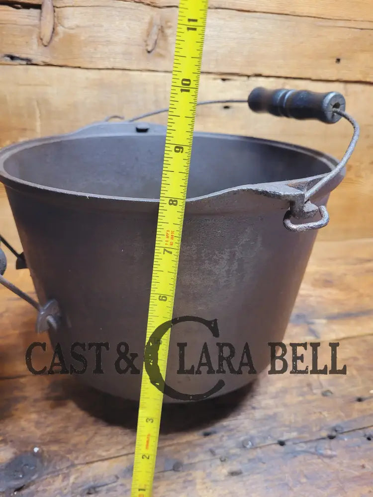 Hard To Find. 1920S Griswold #8 Safety Kettle With Slant Logo. See Desription Dutch Ovens & Kettles