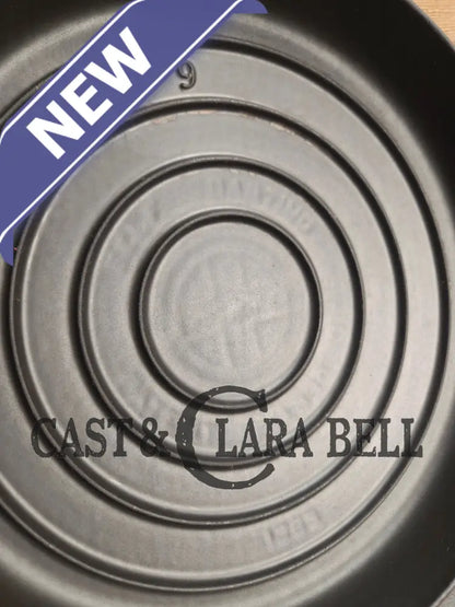 Hard to find 1920’s Griswold #9 Dutch Oven w/ Large Block Logo p/n 1279 and p/n 1289 Button-top Lid with EZ Clean