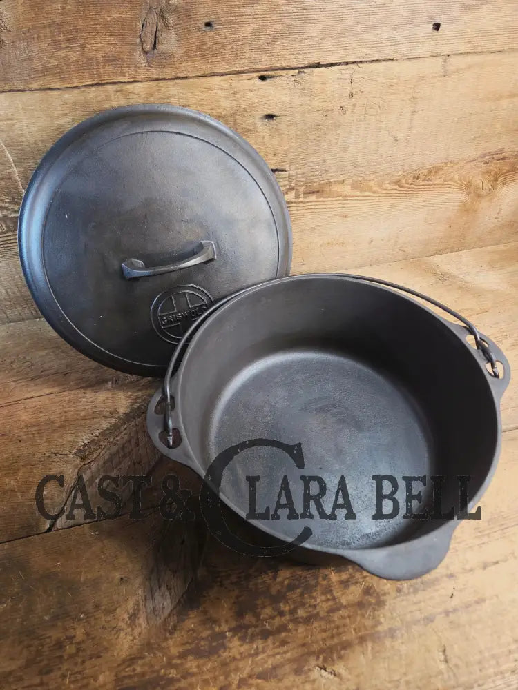 Hard to find 1920’s Griswold #9 Dutch Oven w/ Large Block Logo p/n 1279 and p/n 1289 Button-top Lid with EZ Clean