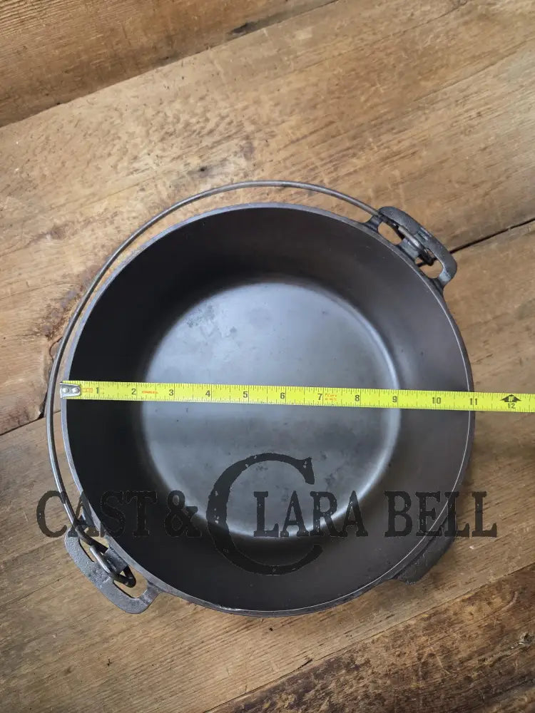 Hard to find 1920’s Griswold #9 Dutch Oven w/ Large Block Logo p/n 834 H and p/n 1289 A Button-top Lid with EZ Clean