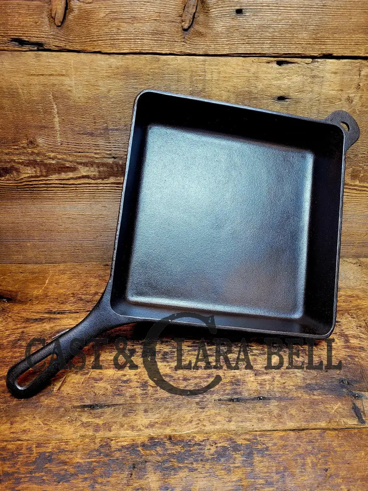 Customer Favorite! 1930S Griswold No. 768 B Square Utility Skillet. Great For Cornbread And