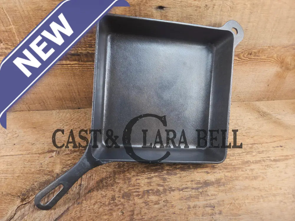 Hard to Find! 1930’s Griswold No. 768 B Square Utility Skillet. GREAT for cornbread and brownies! Skillet