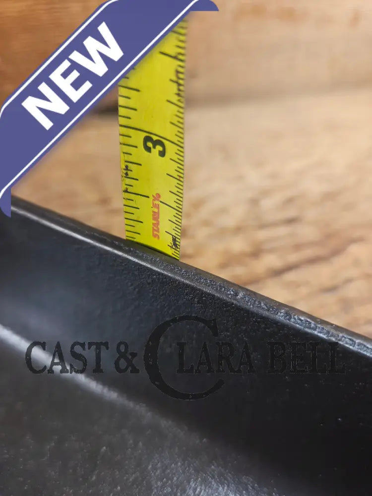 Hard to Find! 1930’s Griswold No. 768 B Square Utility Skillet. GREAT for cornbread and brownies! Skillet