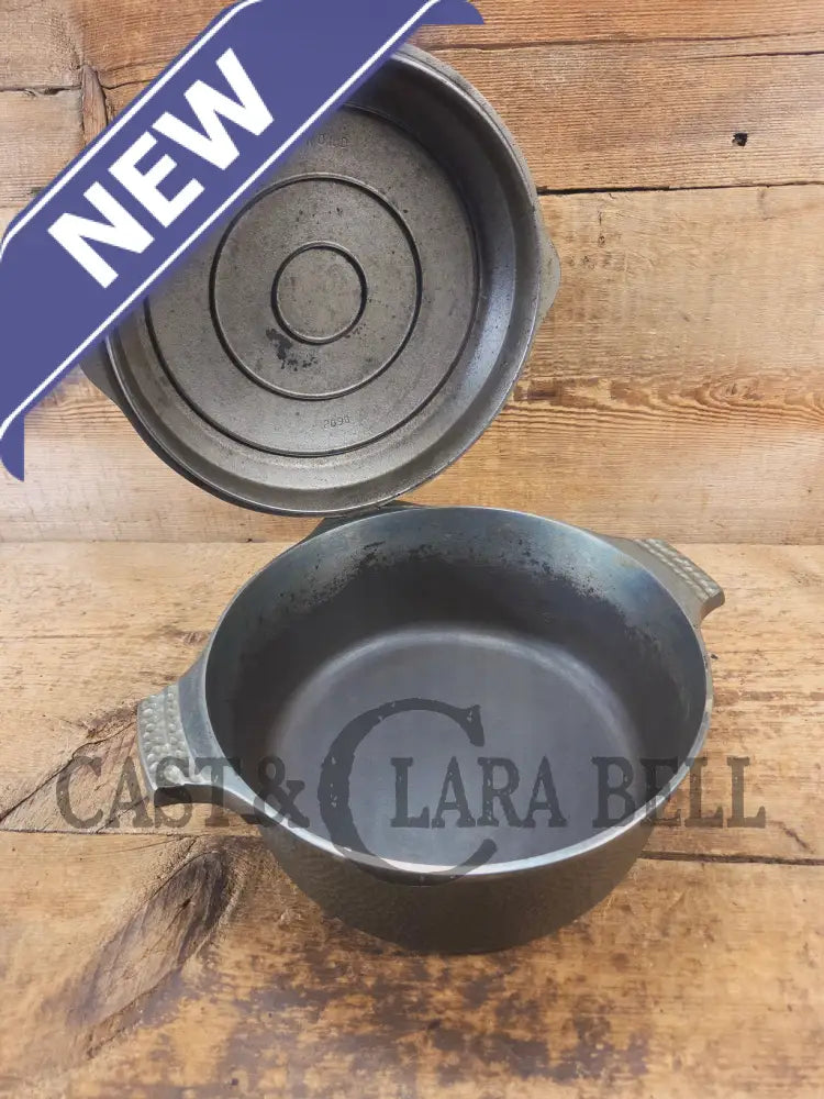Hard to find 1930’s Hammered AND Duo-Chrome Finish Griswold No. 8 Hinged Dutch Oven w/ Small Logo 2058 - Dutch Ovens