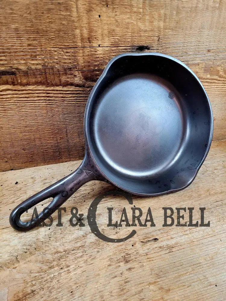 Hard To Find! 1930’S Wagner #4 Skillet With Stylized Logo And Smooth Bottom 1054. Restored Ready