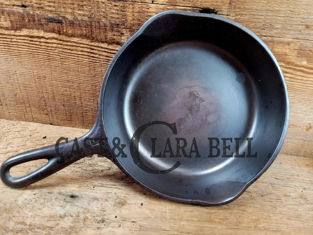 Hard To Find! 1930’S Wagner #4 Skillet With Stylized Logo And Smooth Bottom 1054. Restored Ready