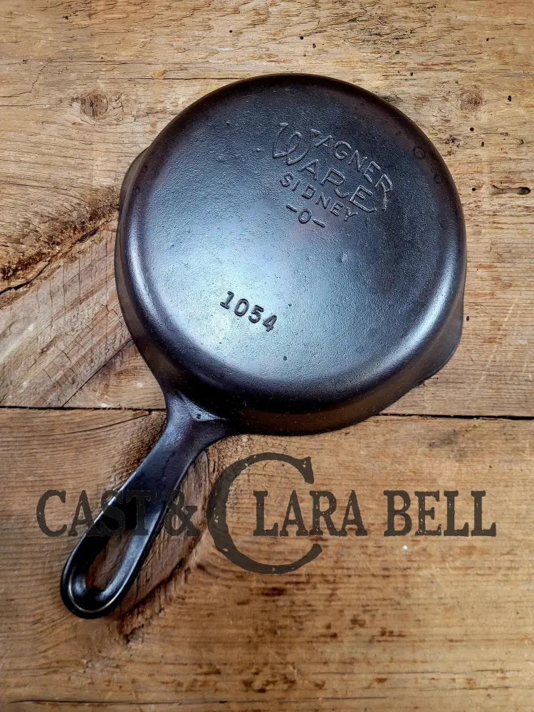 Hard To Find! 1930’S Wagner #4 Skillet With Stylized Logo And Smooth Bottom 1054. Restored Ready