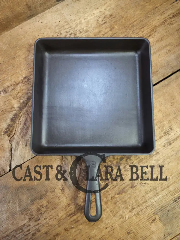 Hard to find! 1940’s Griswold No. 28 Square Fry Skillet w/ Small Block Logo & Grooved Handle. Awesome utility skillet