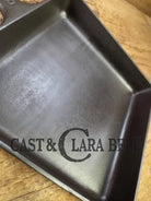 Hard to find! 1940’s Griswold No. 28 Square Fry Skillet w/ Small Block Logo & Grooved Handle. Awesome utility skillet