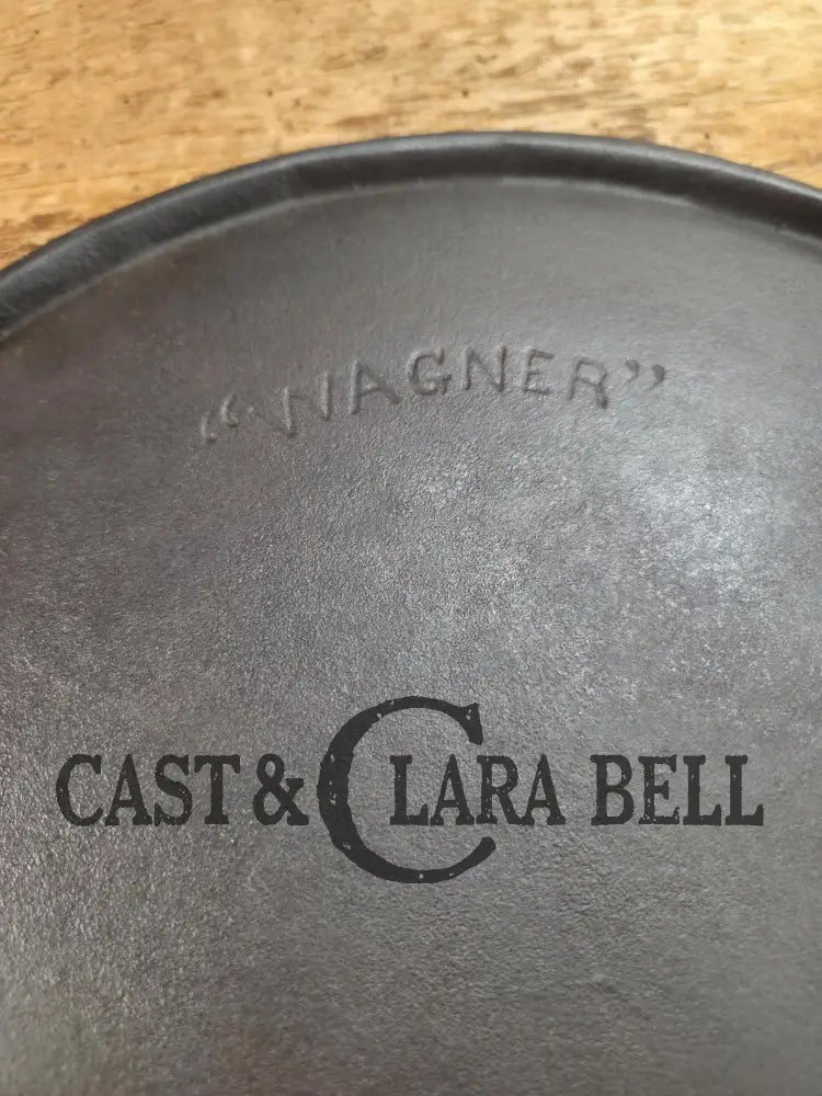 Hard to Find 1st Series 1890’s Wagner ’Arc’ logo #12 Bailed Griddle. Awesome barely used condition for its age. Perfect