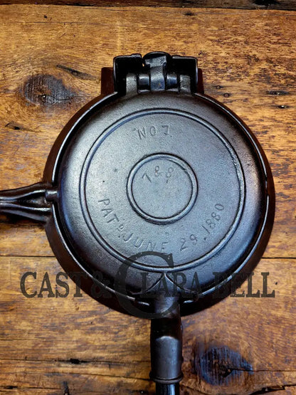 Hard To Find And Beautiful!! 1880’S Griswold No. 7 Waffle Iron With Low Button Hinge Base.