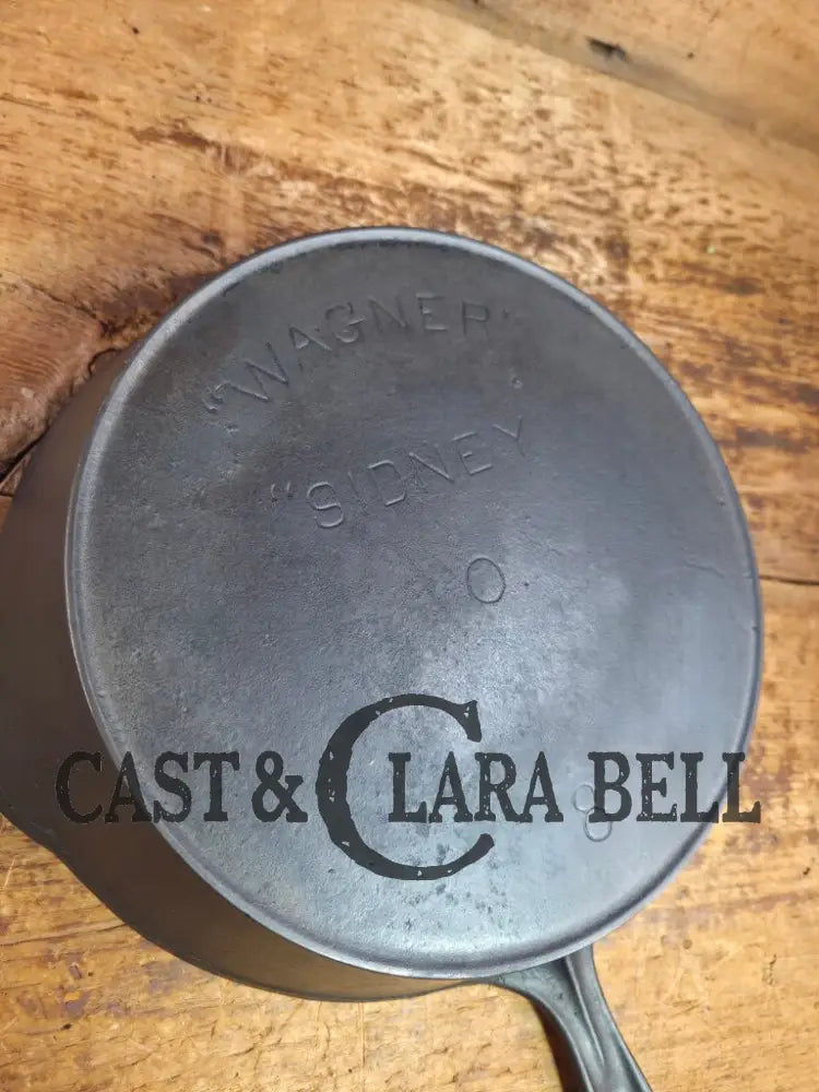 Hard to Find and GORGEOUS 1900 Era Early Wagner ’Arc Straight’ DEEP #8 Skillet. What a special piece to own Skillet