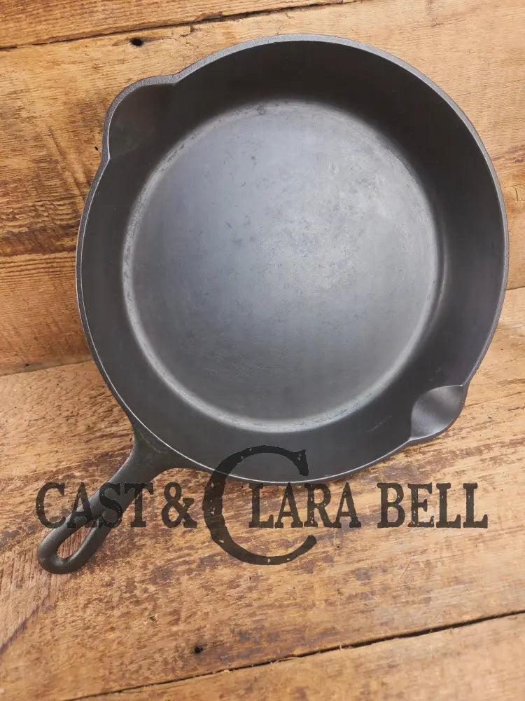 Hard to find BIG Skillet! 1920’s Griswold #10 Skillet with Large Block Logo 716 A. Almost perfect condition Skillet