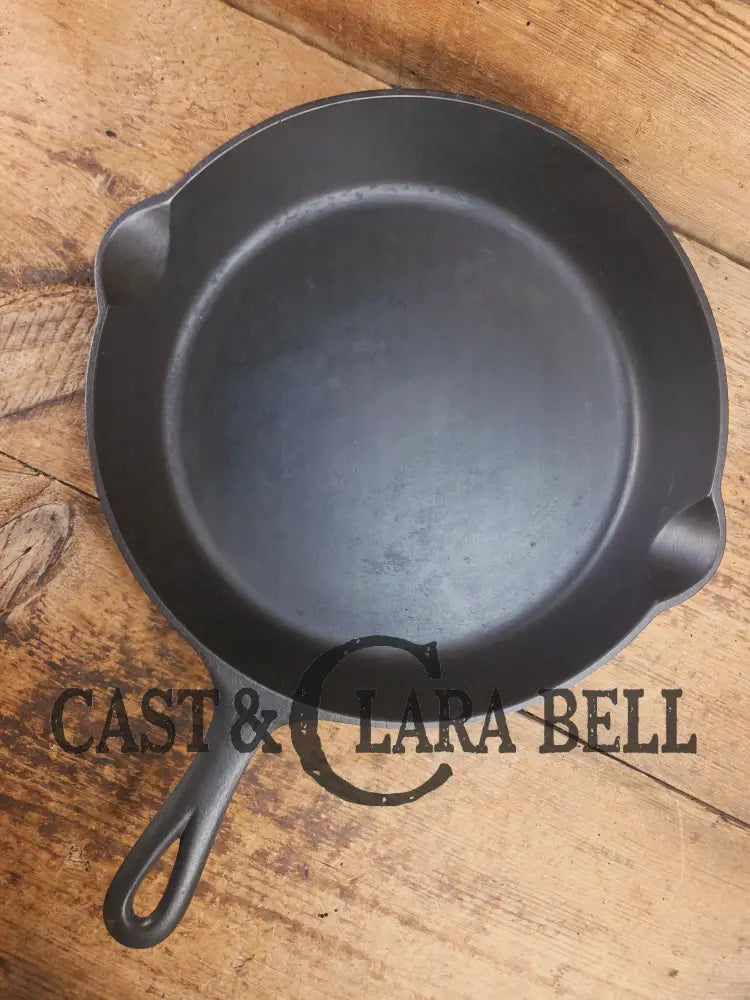 Hard to find BIG Skillet! 1920’s Griswold #10 Skillet with Large Block Logo 716 A. Almost perfect condition Skillet