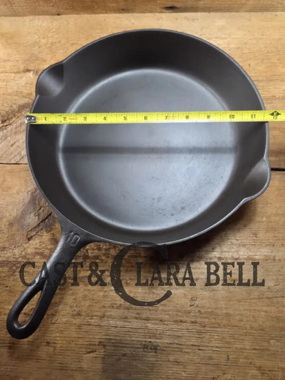 Hard to find BIG Skillet! 1920’s Griswold #10 Skillet with Large Block Logo 716 B. Almost perfect condition Skillet