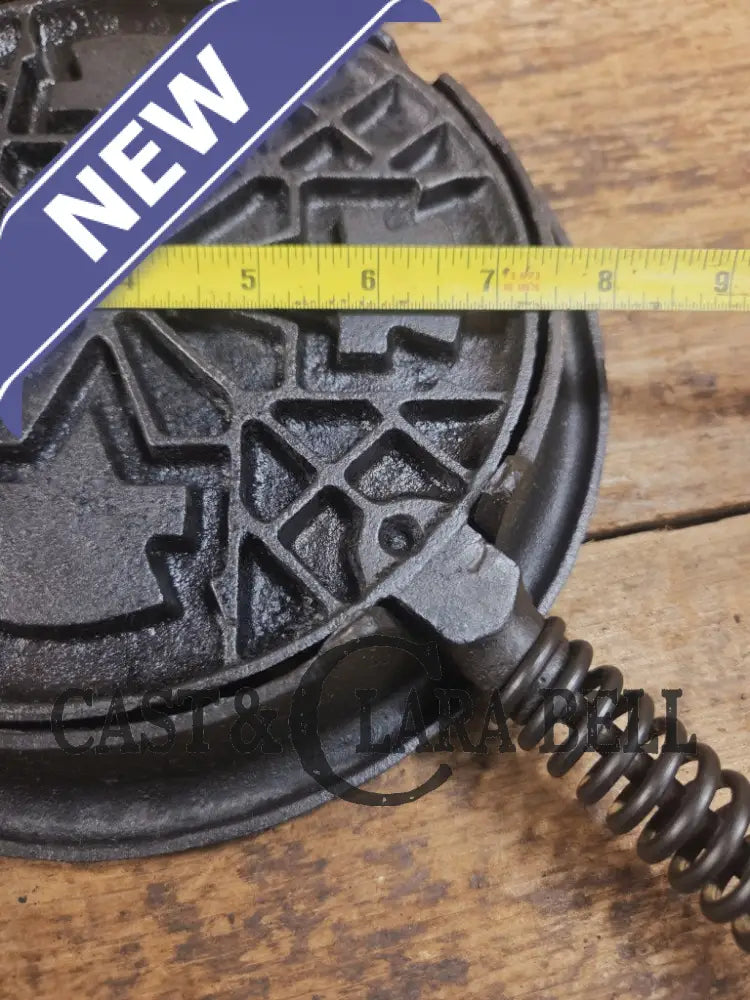 Hard to find check out the waffle pattern! 1920’s ’Keen Kutter’ by E.C. Simmons (Simmons hardware) #8 Waffle Iron with