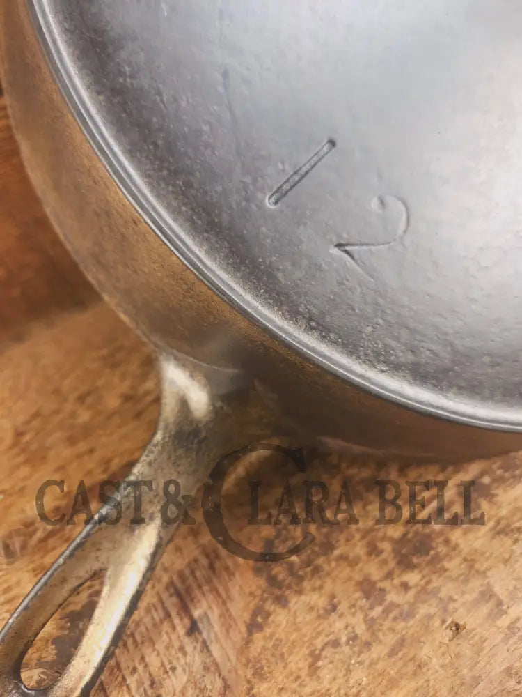 Hard to Find 1910’s Era Wagner made SIDNEY Block Logo #12 Cast Iron Skillet. Great big bacon skillet Skillet