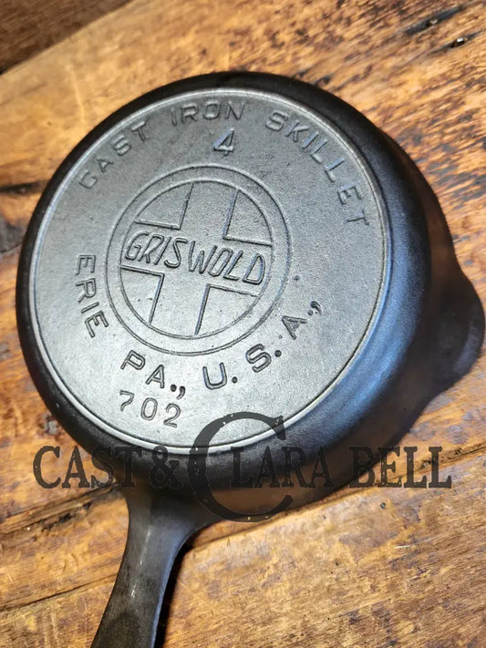 Hard To Find! Griswold #4 Skillet (C. 1907 - 1912) With Epu And Large Block Slant Logo 702. Fully