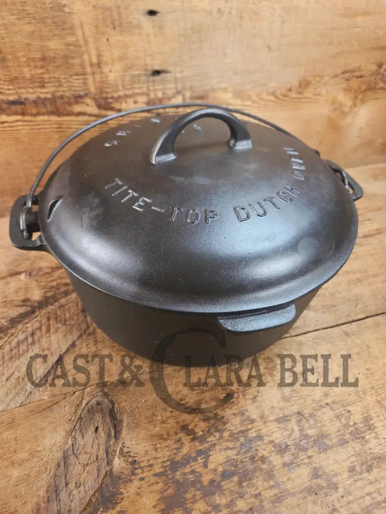 Hard to find 1920’s Griswold #9 Dutch Oven w/ Slant Logo p/n 834 H and p/n 2552 A matching block lid Dutch Ovens