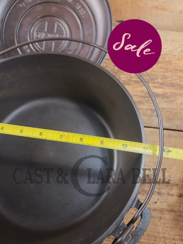 Hard to find 1920’s Griswold #9 Dutch Oven w/ Slant Logo p/n 834 H and p/n 2552 A matching block lid Dutch Ovens