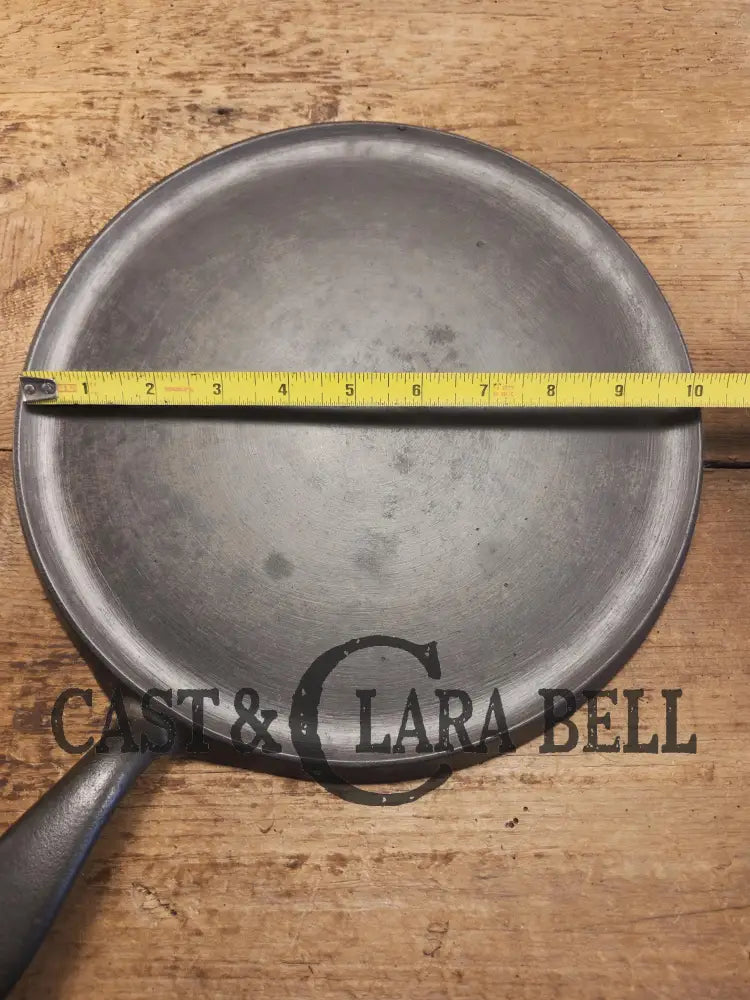 Hard to find! Griswold’s Good Health #9 Cast Iron Round Griddle 621. Fantastic for pizzas pancakes or bacon! Griddle