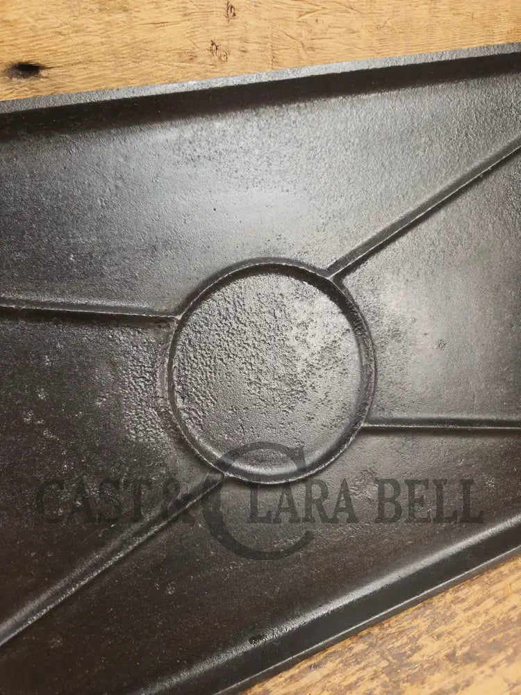 Hard to Find hammered finish and priced to sell! 1930’s Era Wagner #9 Hammered Finish Long Griddle Griddle