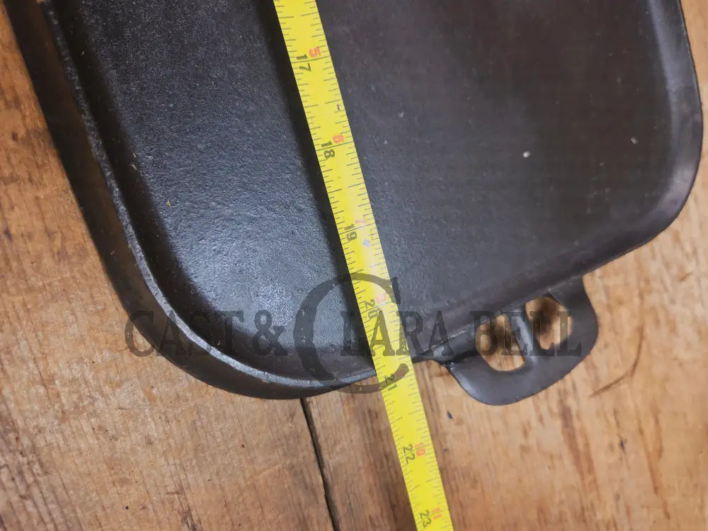 Hard to Find hammered finish and priced to sell! 1930’s Era Wagner #9 Hammered Finish Long Griddle Griddle