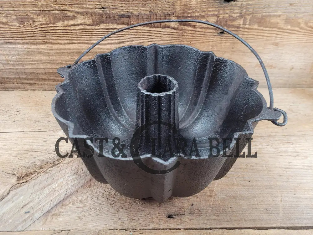 Hard To Find Item Great Price!! 1891 Patent Griswold Made ’Frank Hay And Sons’ Bundt Pan. Read