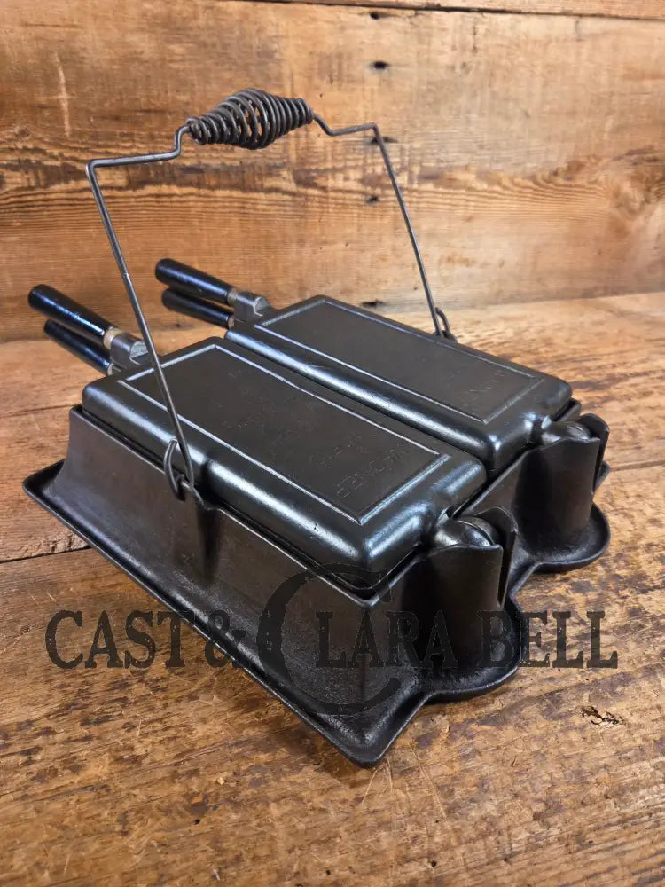 Hard to find showstopper! 1910’s Era Wagner Waffle Iron with matching bailed base. Don’t miss this one Waffle Iron
