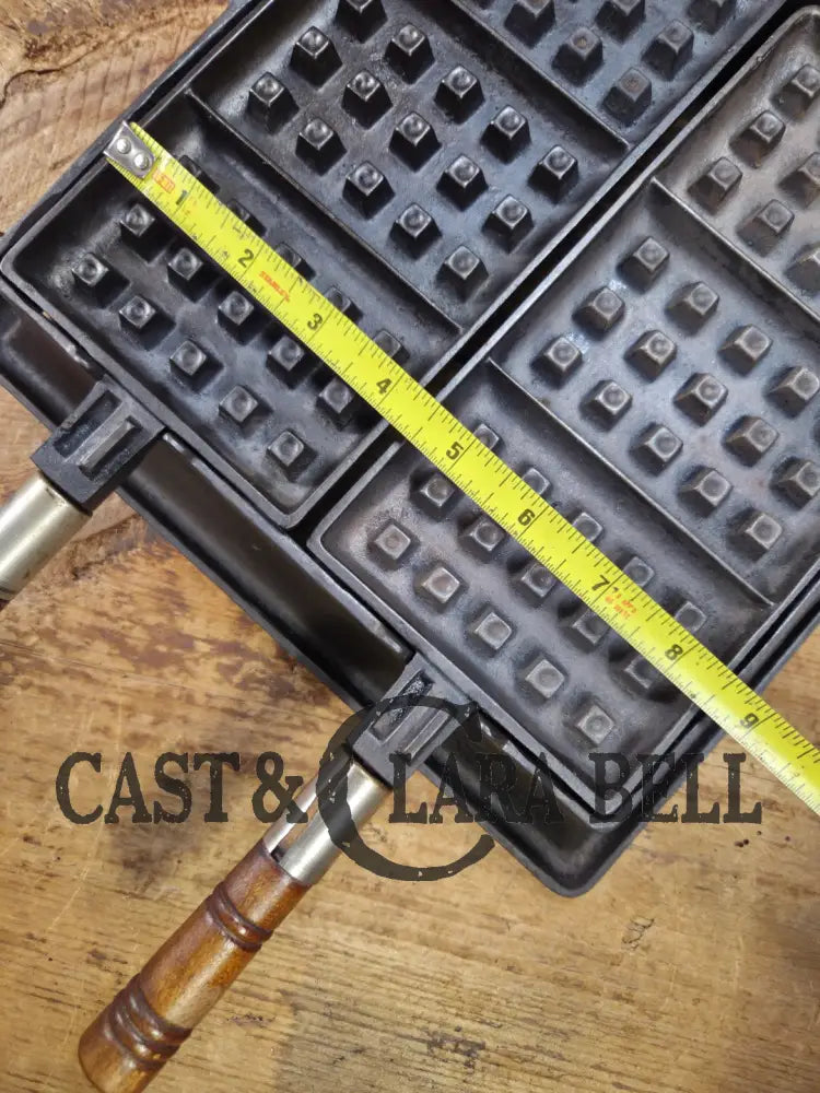 Hard to find showstopper! 1910’s Era Wagner Waffle Iron with matching bailed base. Don’t miss this one! Waffle Iron