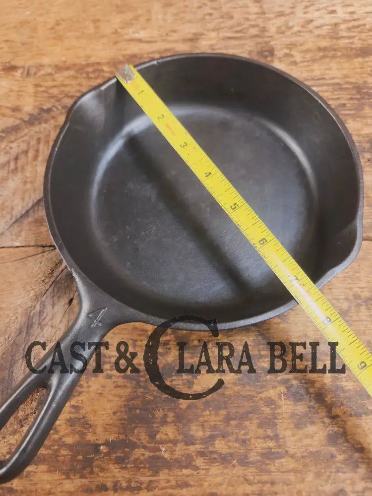 Hard to Find! Very nice Vollrath Fully Marked #4 Skillet (c. 1920’s) Fully restored and ready to use! - Skillet