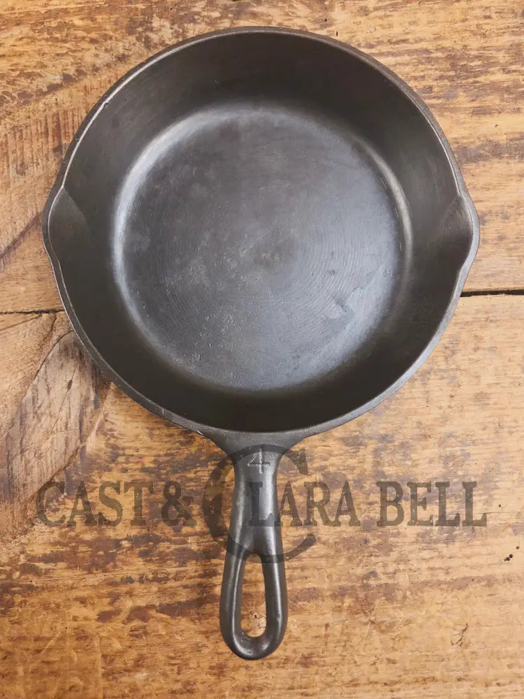 Hard to Find! Very nice Vollrath Fully Marked #4 Skillet (c. 1920’s) Fully restored and ready to use! - Skillet