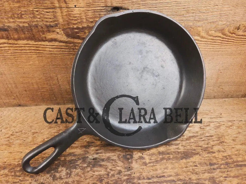 Hard to Find! Very nice Vollrath Fully Marked #4 Skillet (c. 1920’s) Fully restored and ready to use! - Skillet