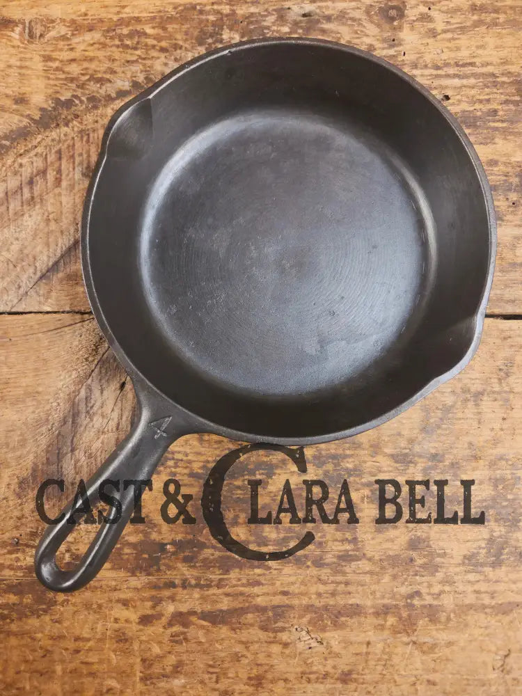 Hard to Find! Very nice Vollrath Fully Marked #4 Skillet (c. 1920’s) Fully restored and ready to use! - Skillet