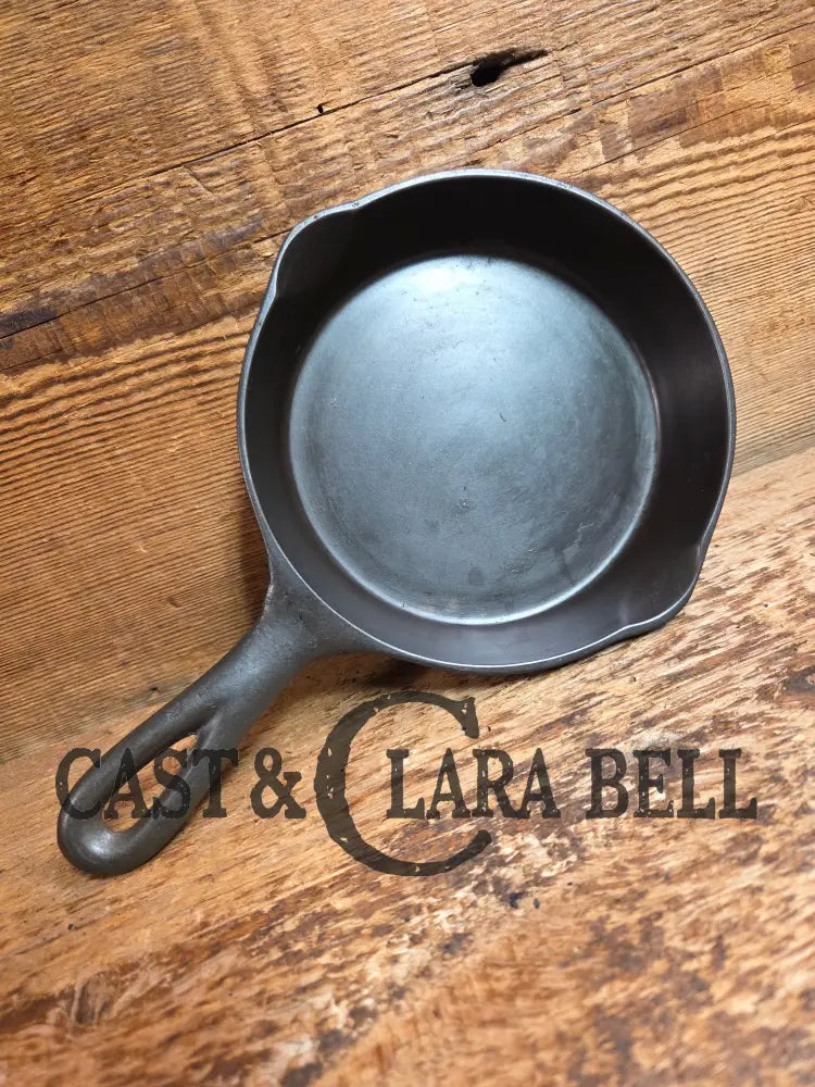 HARD TO FIND! Wagner Made Wertz and Singer #2 Cast Iron Advertising Skillet for Wertz & Singer. Stylized logo Great