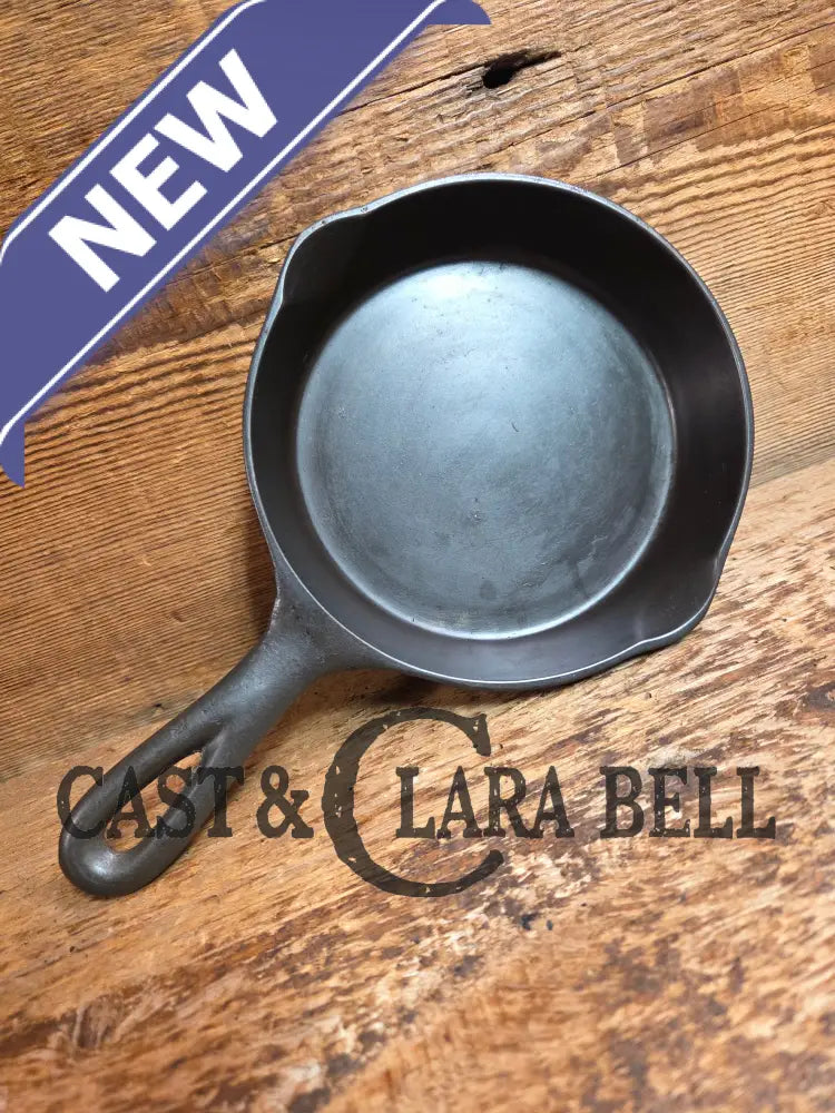 HARD TO FIND! Wagner Made Wertz and Singer #2 Cast Iron Advertising Skillet for Wertz & Singer. Stylized logo Great