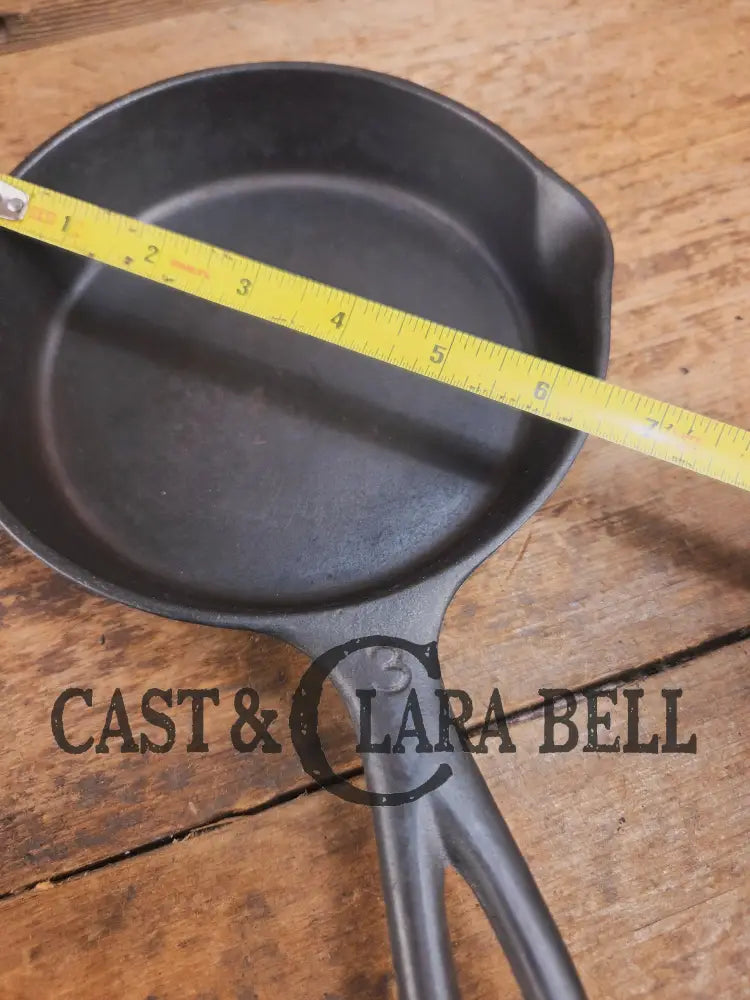 Hard to Find Wagner Sidney -O- #3 Skillet with ’Pie’ Logo and Smooth Bottom 1053 Skillet