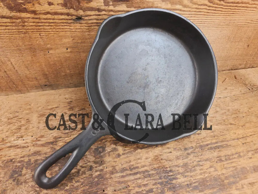 Hard to Find Wagner Sidney -O- #3 Skillet with ’Pie’ Logo and Smooth Bottom 1053 Skillet