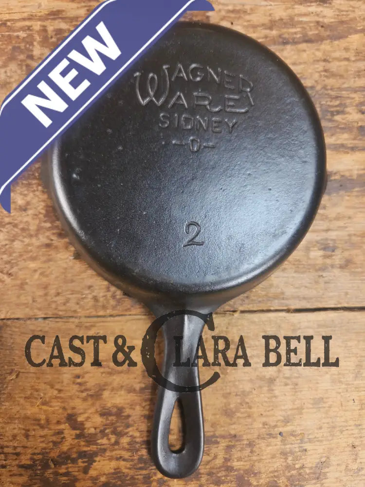 HARD TO FIND! Wagner Ware #2 Cast Iron Skillet. Stylized logo Great collector’s piece Skillet