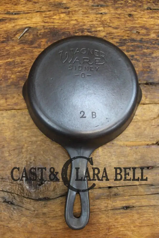 Hard To Find! Wagner Ware #2 Cast Iron Skillet. Stylized Logo Great Collector’s Piece. Skillet