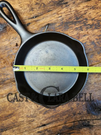 Hard To Find! Wagner Ware #2A Cast Iron Skillet. Stylized Logo Great Collector’s Piece. Sc24