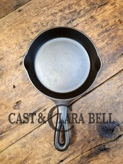 Hard To Find! Wagner Ware #2A Cast Iron Skillet. Stylized Logo Great Collector’s Piece. Sc24