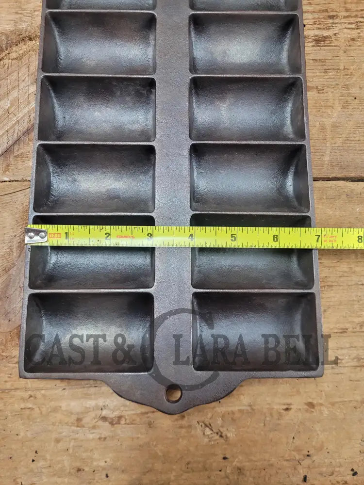 Hard To Find! Wagner Ware D Gem Pan 12 Cup 1325. French Roll Style. Restored And Ready Use! Bakeware