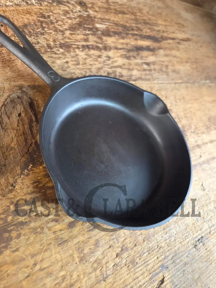 Harder to Find! 1910’s Griswold #3 Egg Skillet Large Block Slant Logo 709 A. So cool! - Skillet