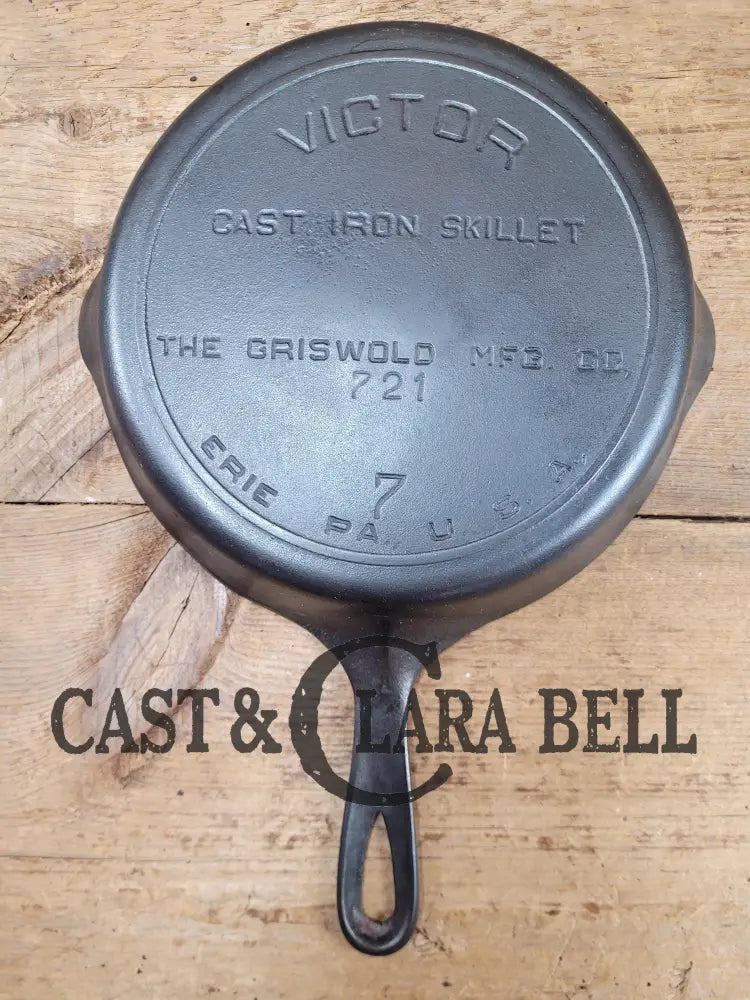 Harder To Find 1920’S Griswold’s Victor #7 Skillet With Heat Ring Fully Marked 721. Amazing