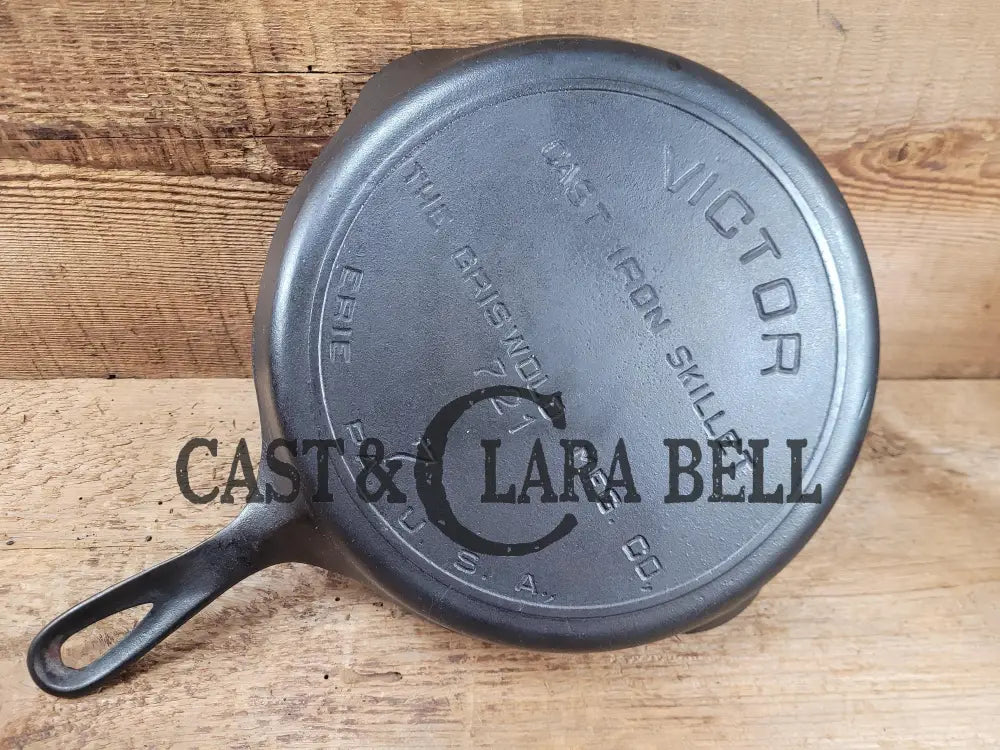 Harder To Find 1920’S Griswold’s Victor #7 Skillet With Heat Ring Fully Marked 721. Amazing