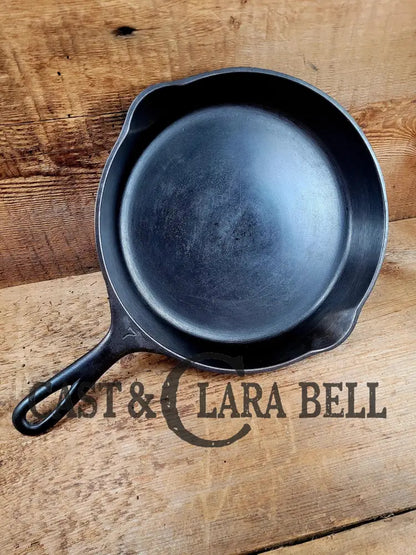 Harder To Find 1920’S Griswold’s Victor #7 Skillet With Heat Ring Fully Marked 721. Amazing