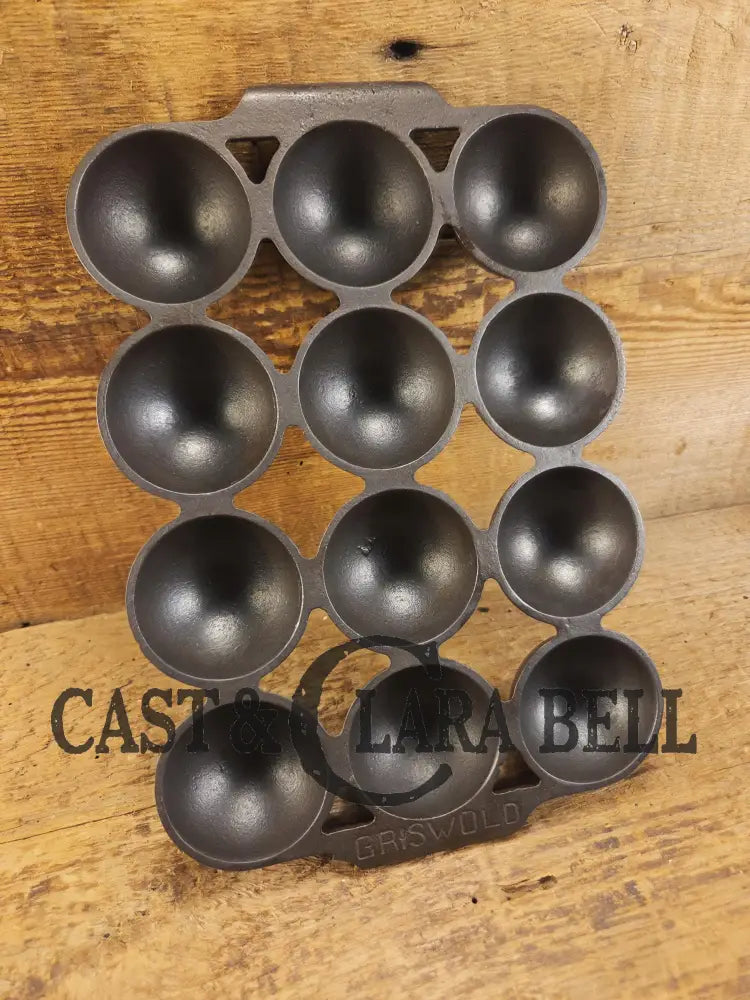 Harder to find! WONDERFUL gift idea or treat for yourself! 1920’s Griswold 12 cup Brownie Pan p/n 947. Variation 5 SC24