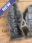 Ho Ho Hold the SHOW!! The Authentic #897/898 Griswold SANTA Cake Mold (Hello Kiddies!). Many copies are out there see